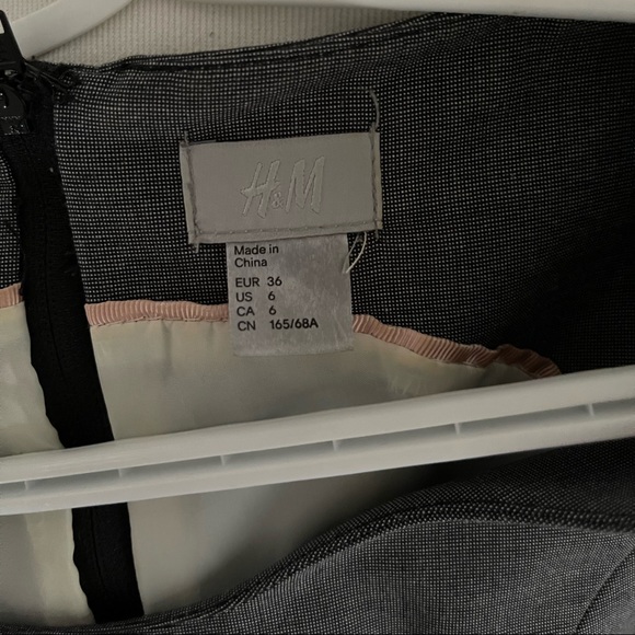 Short sleeve work dress - Picture 3 of 3